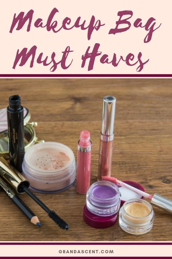 Stop wondering what you should include in your everyday makeup bag! Check out these 11 makeup bag must haves for every girl. #makeupbag #makeupmusthaves #whatsinmymakeupbag #girls #makeup