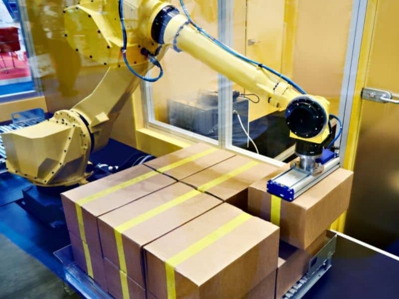 Robot packing up boxes
